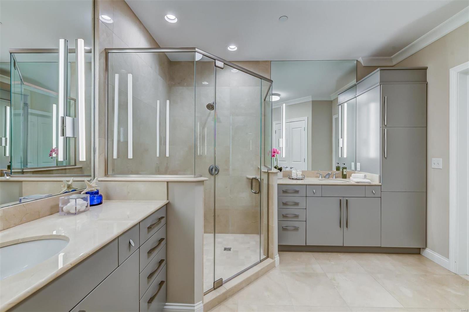 Park East Tower - Residential