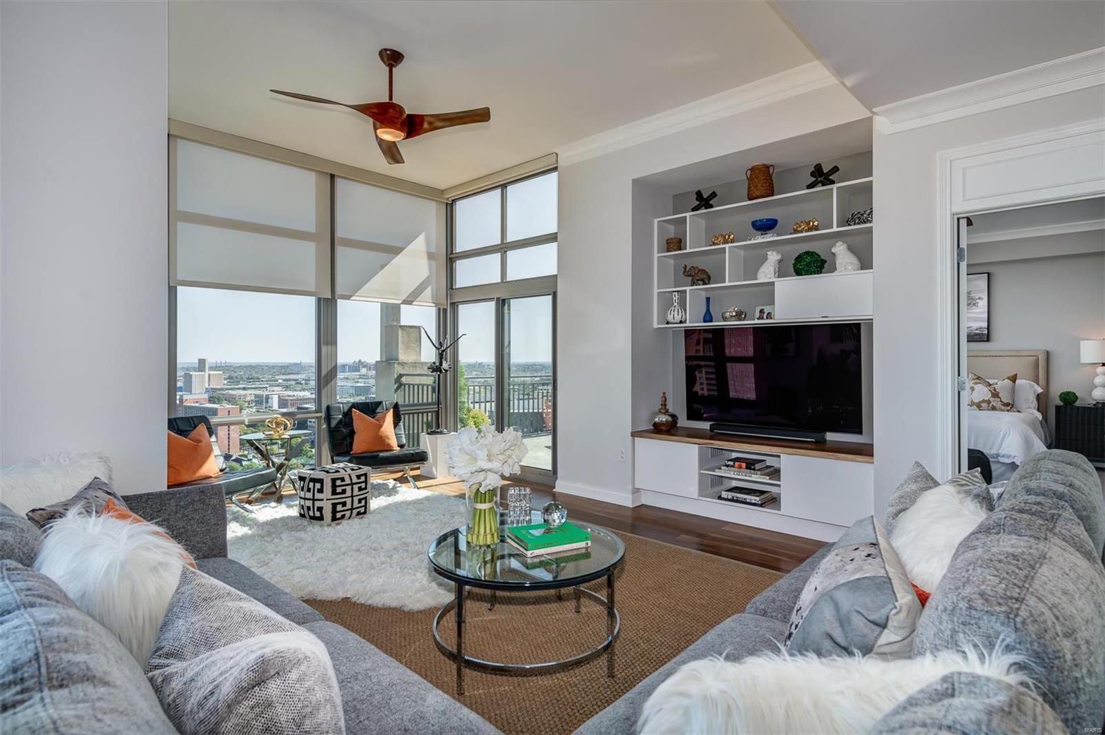 Park East Tower - Residential