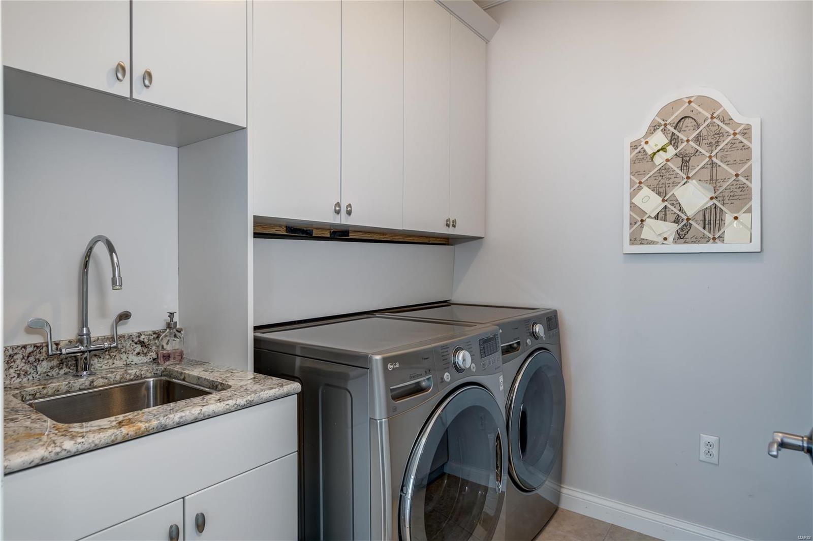 Park East Tower - Residential