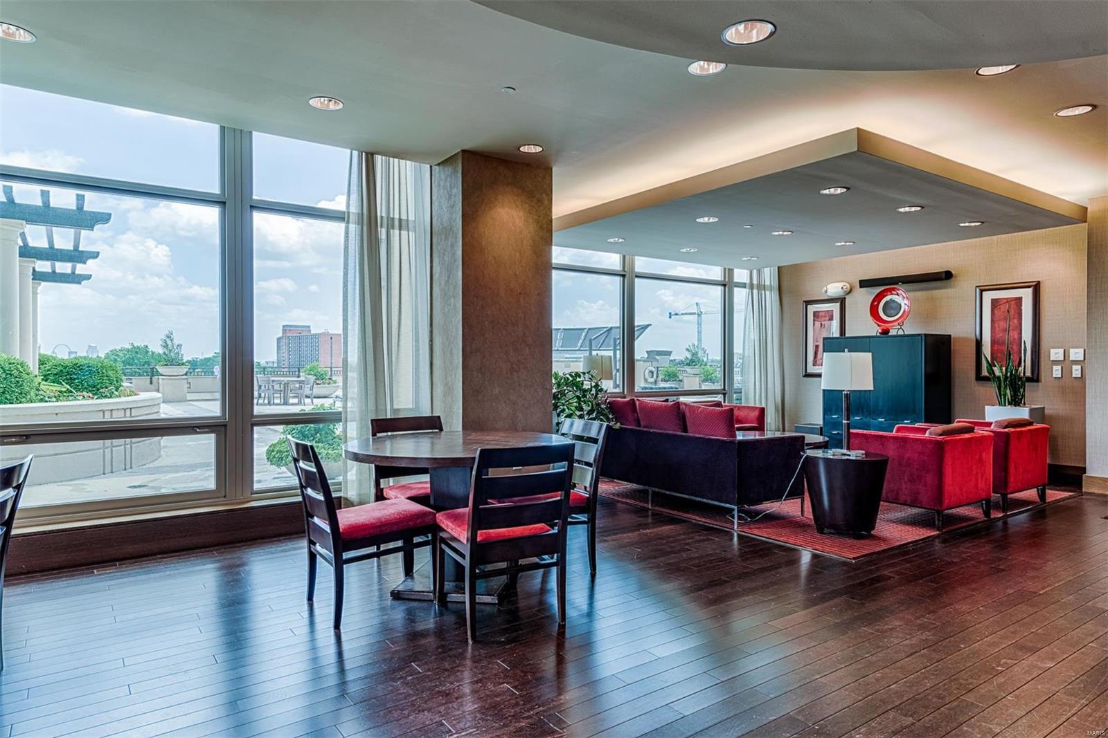 Park East Tower - Residential