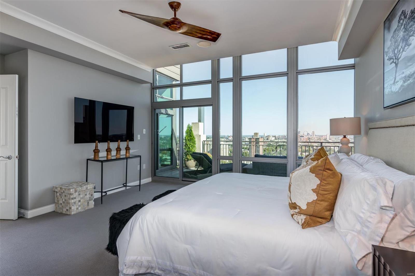 Park East Tower - Residential