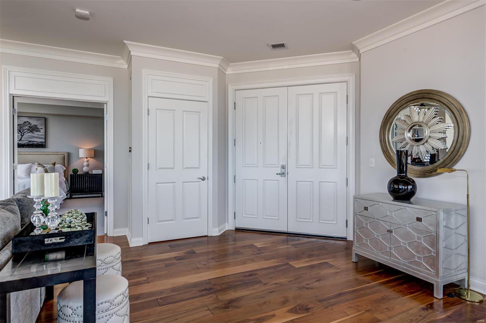 Park East Tower - Residential