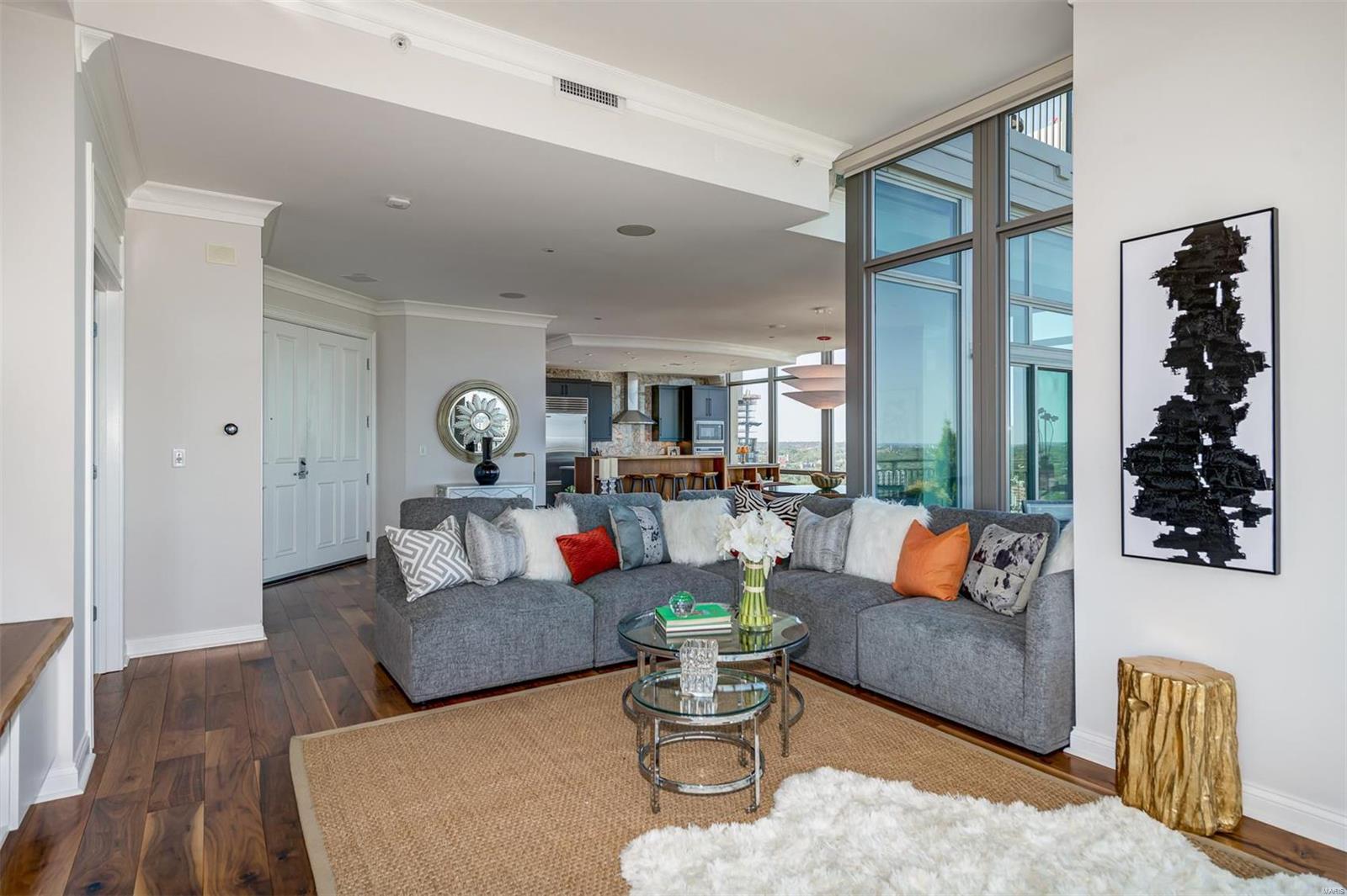 Park East Tower - Residential