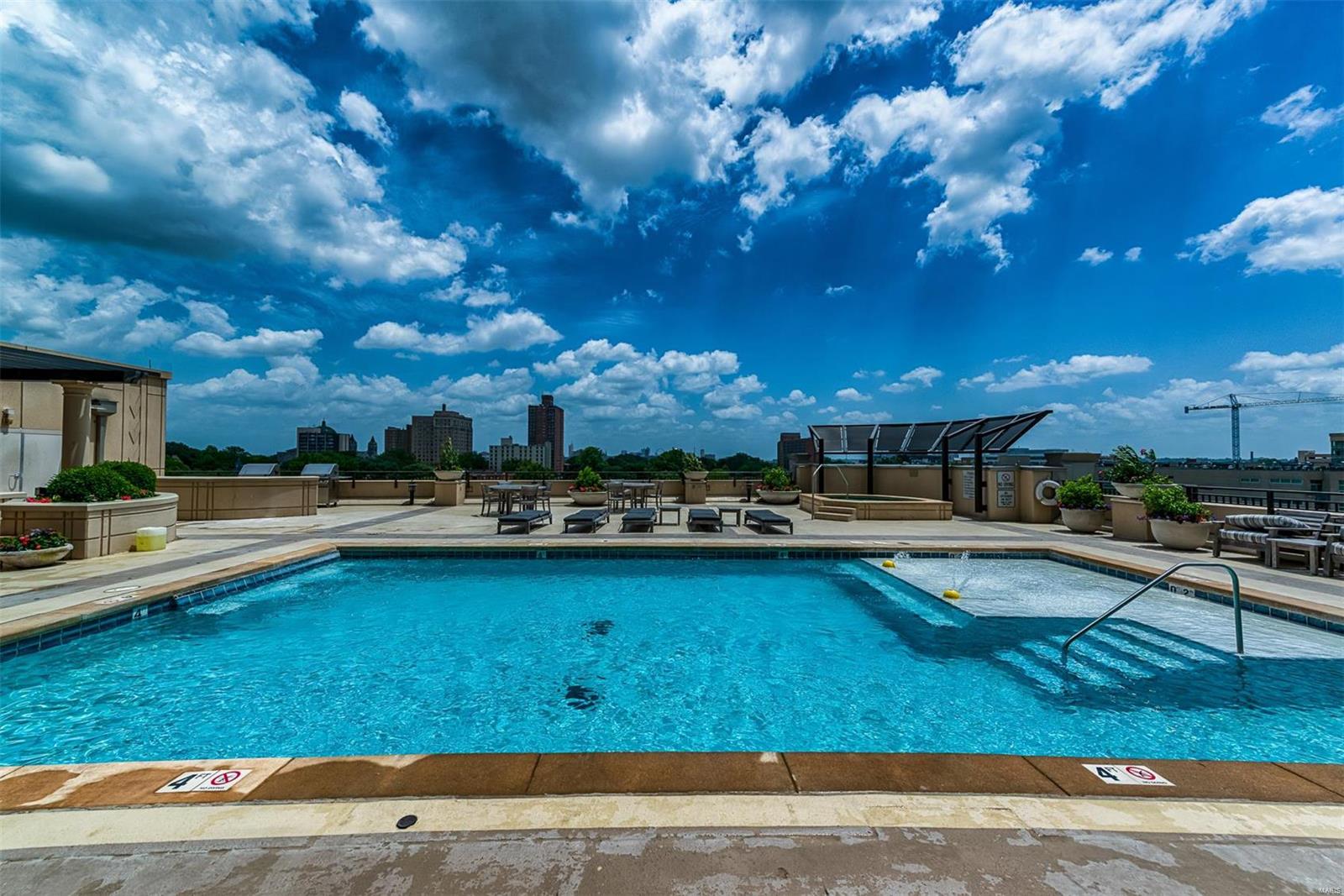 Park East Tower - Residential