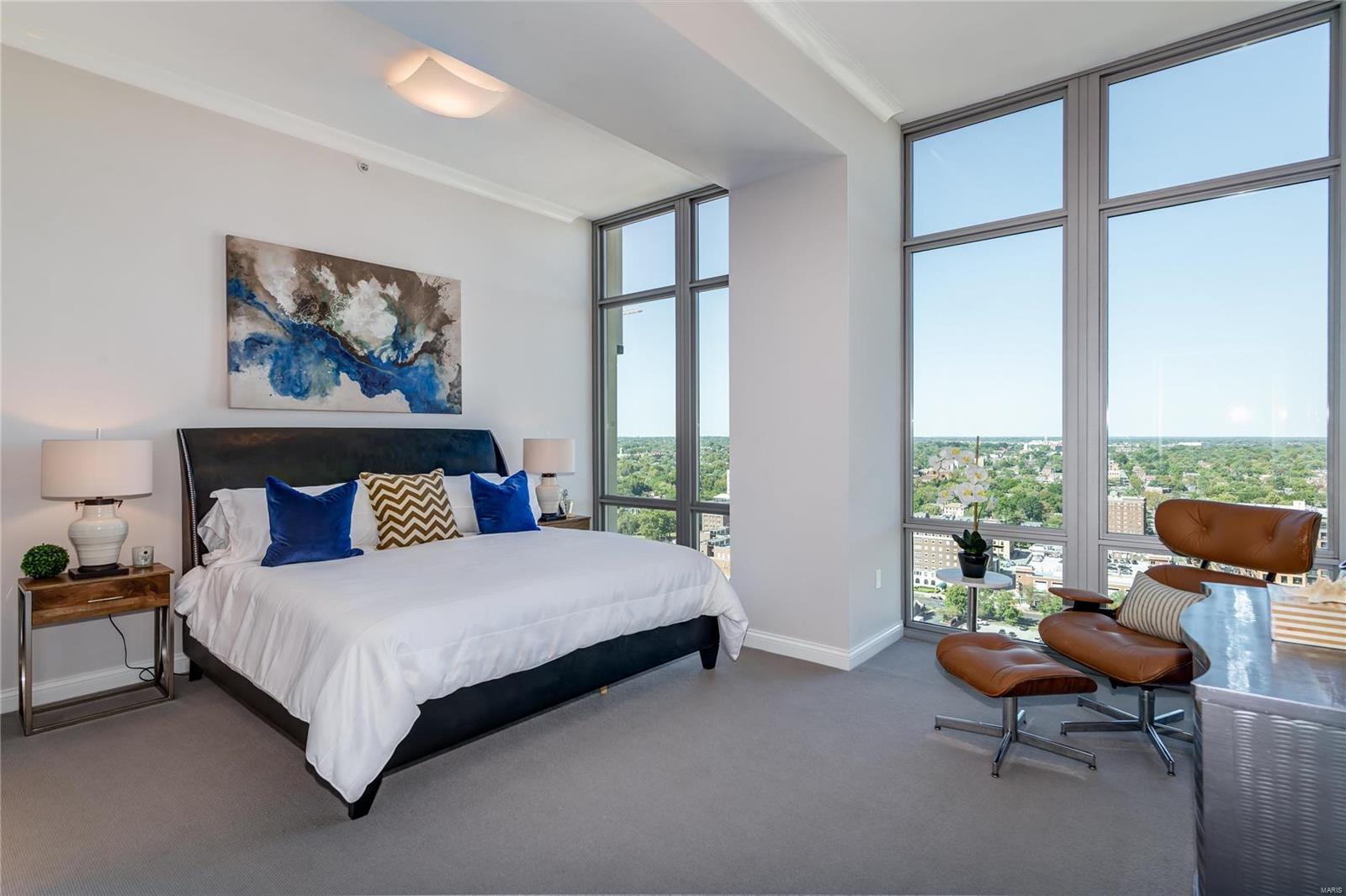 Park East Tower - Residential