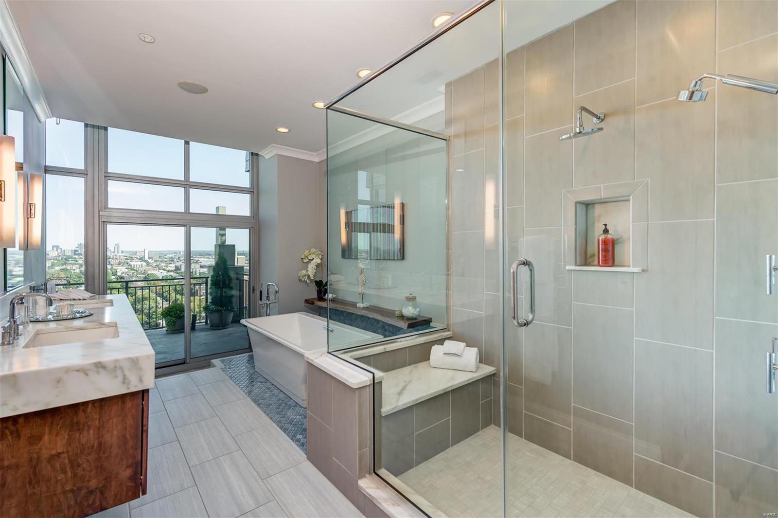 Park East Tower - Residential