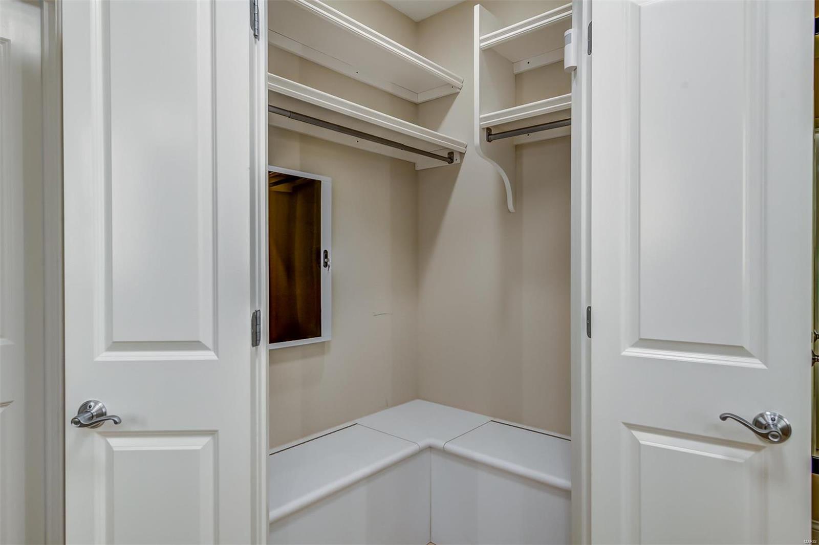 Park East Tower - Residential