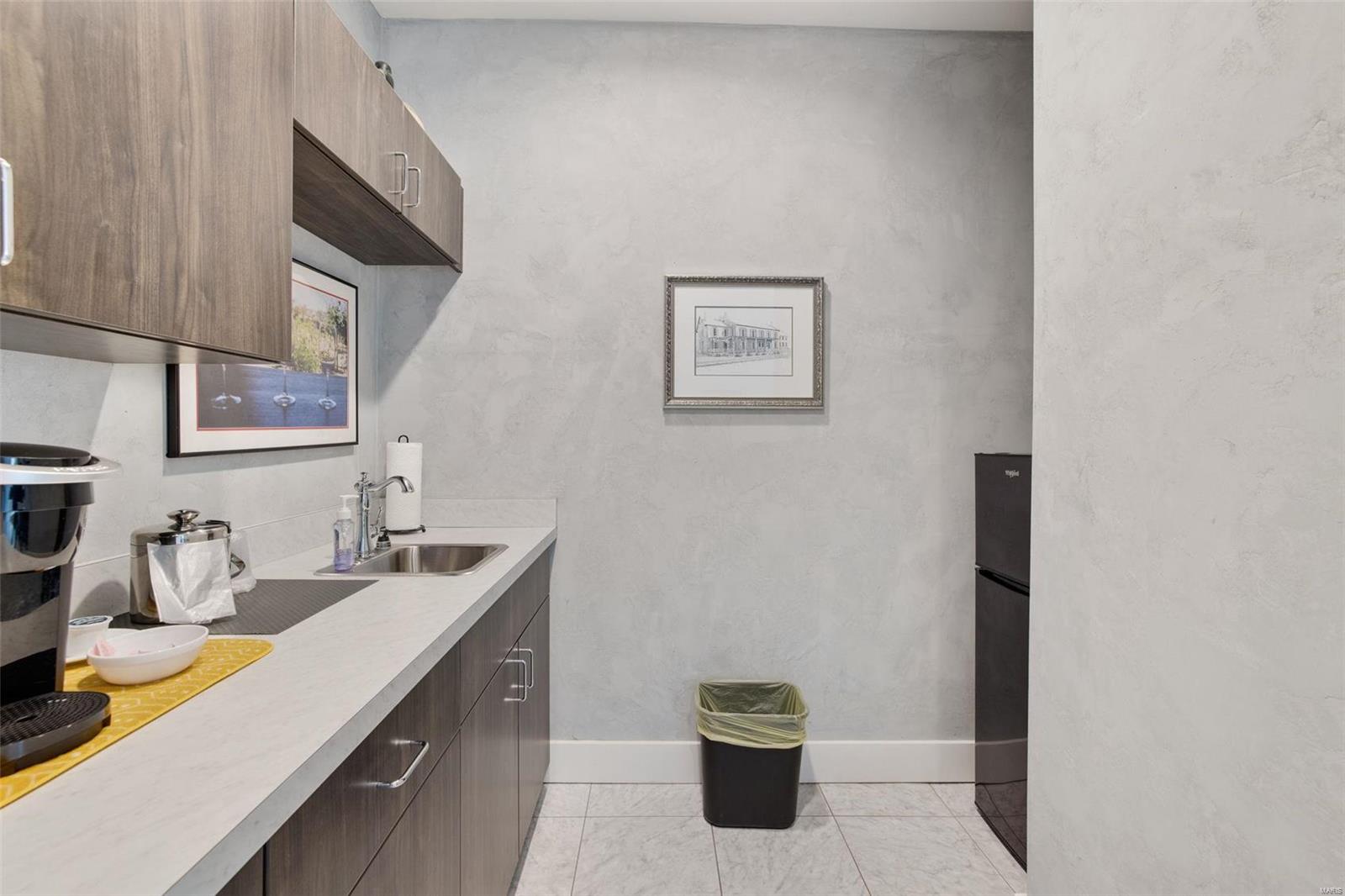 Lt Sub - Commercial Sale