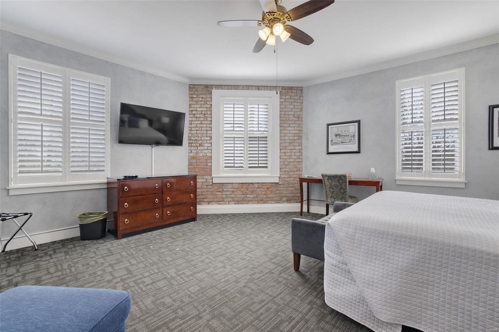 Lt Sub - Commercial Sale