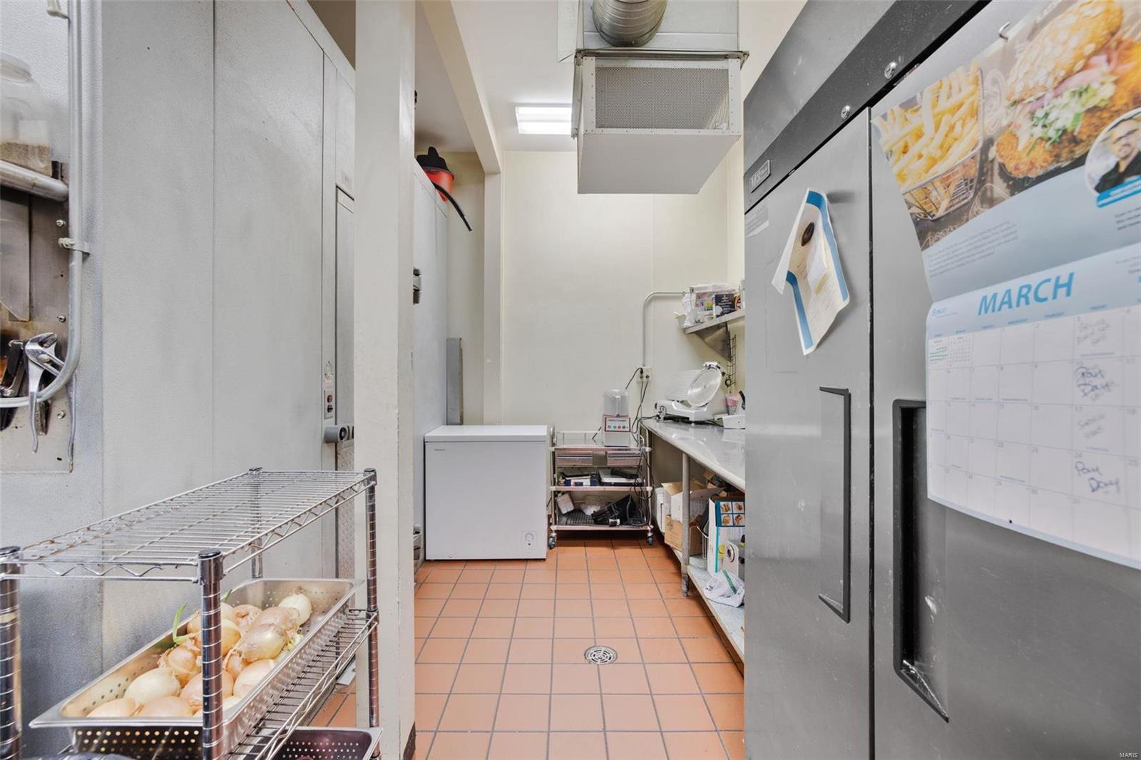 Lt Sub - Commercial Sale