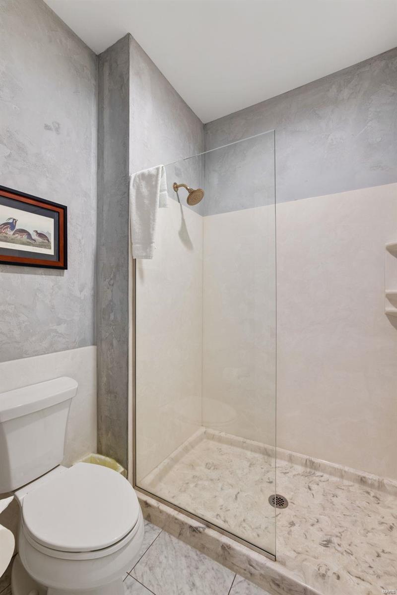 Lt Sub - Commercial Sale