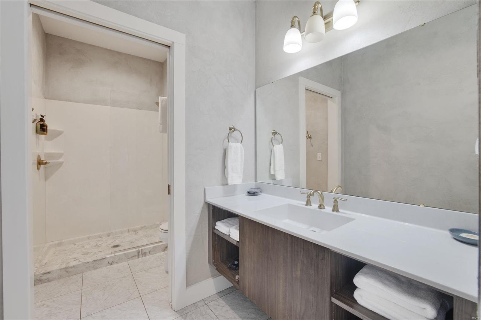 Lt Sub - Commercial Sale