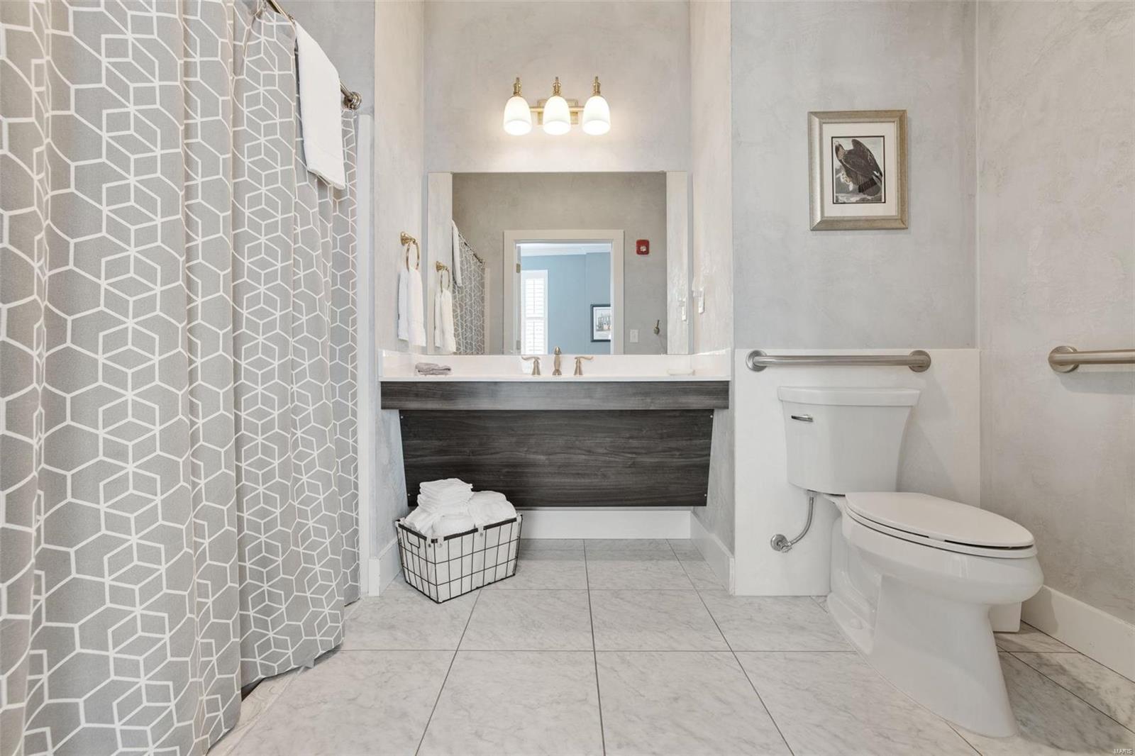 Lt Sub - Commercial Sale