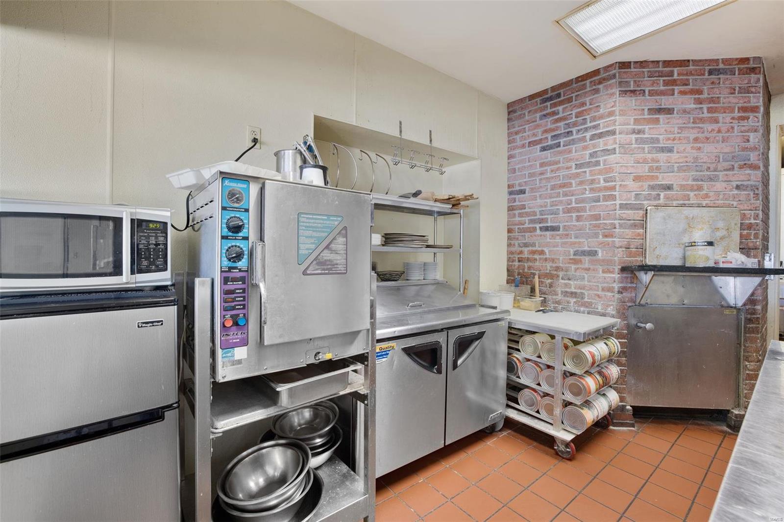 Lt Sub - Commercial Sale