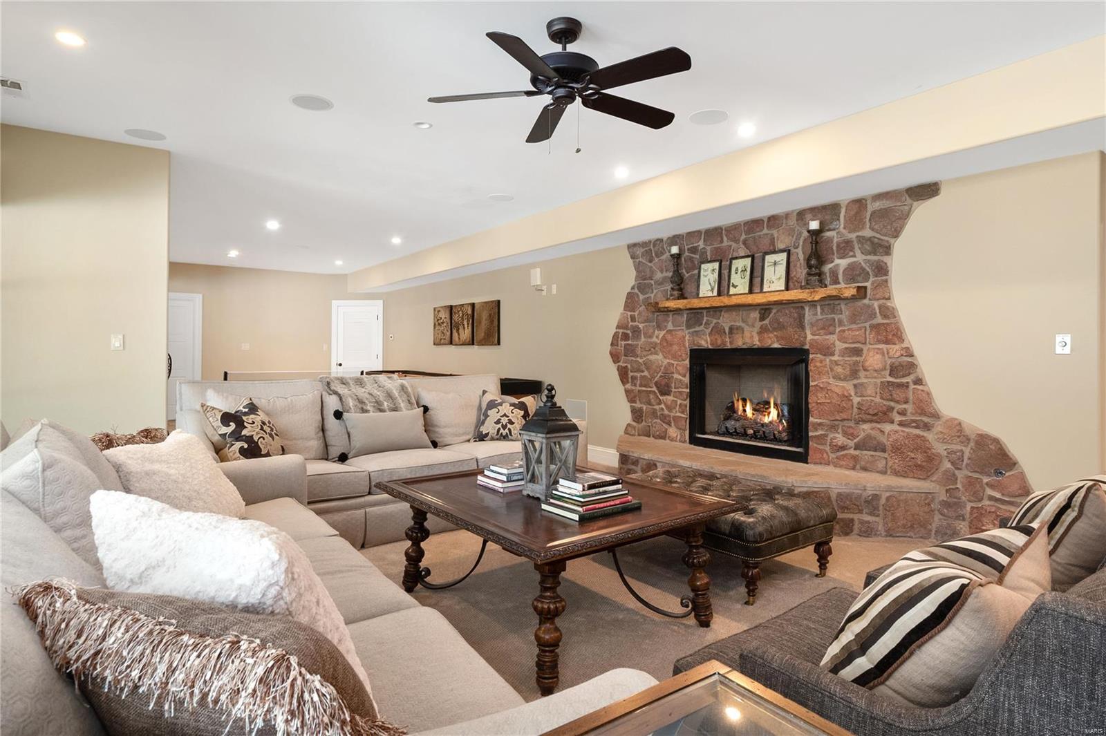 Holiday Lane - Residential