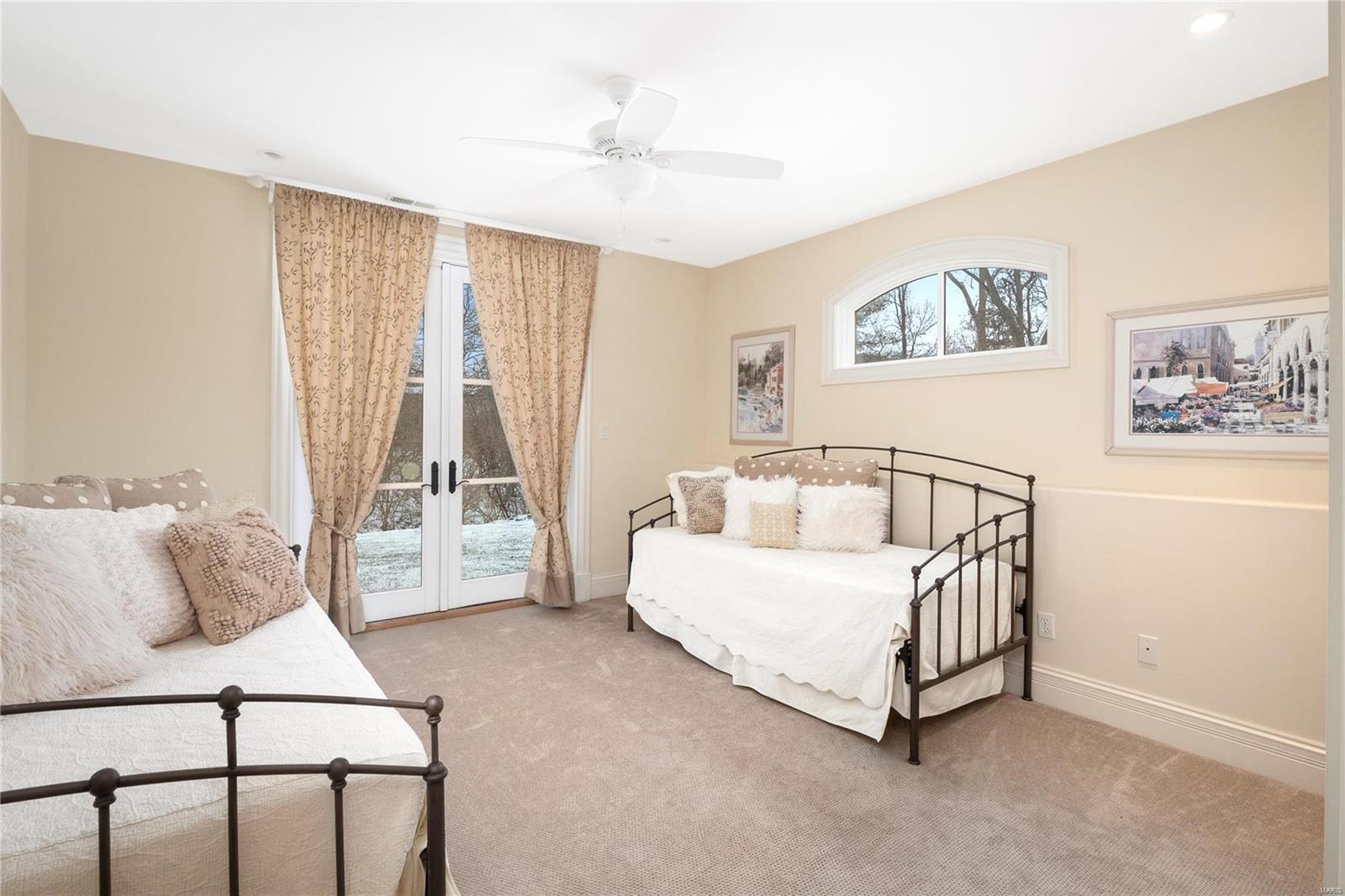 Holiday Lane - Residential