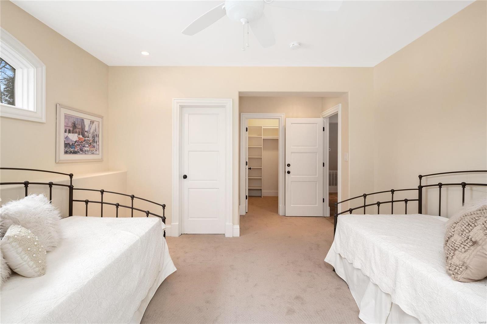 Holiday Lane - Residential