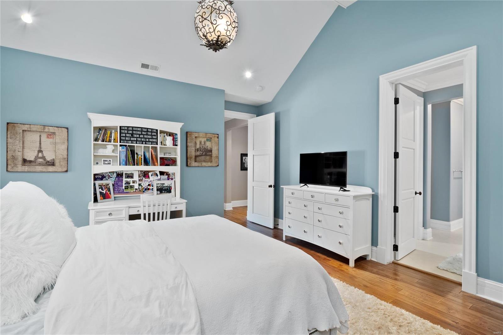 Holiday Lane - Residential