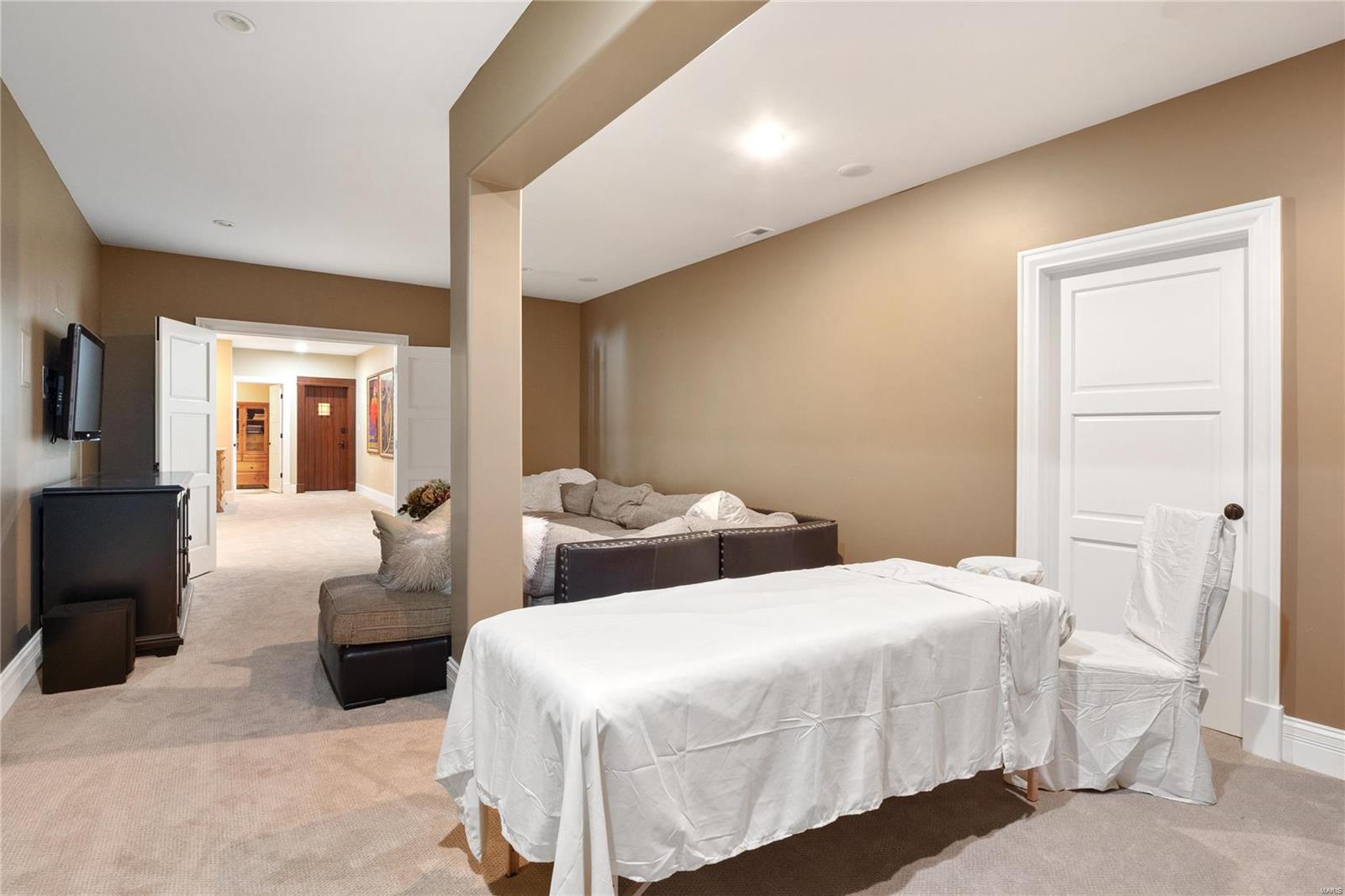 Holiday Lane - Residential