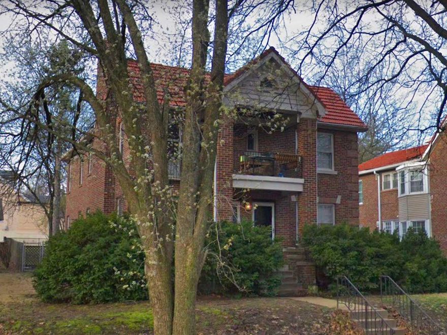 Very spacious first floor apartment in a charming duplex on Delmar, just a few blocks from Clayton.  Hardwood floors, large separate dining room, eat-in kitchen, huge bedrooms, fresh paint, 1 car garage parking plus storage and washer/dryer hook-ups in the basement.