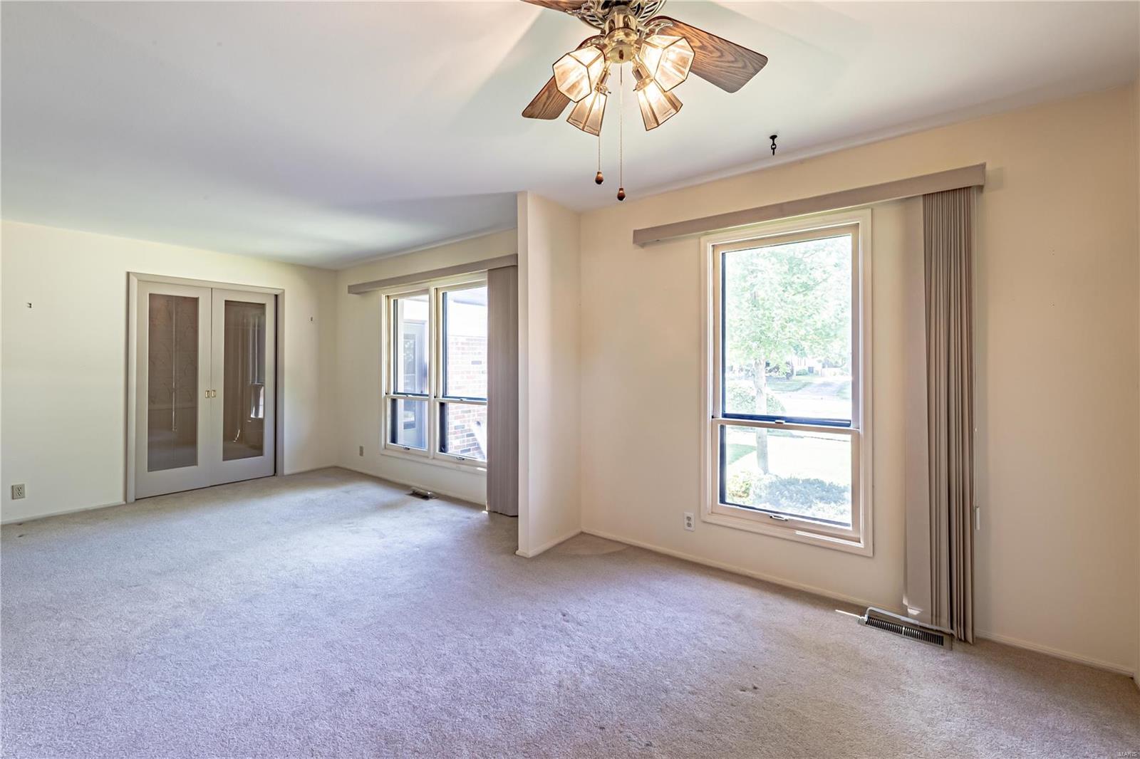 Mayer Wedgwood Green Pheasant Run - Residential