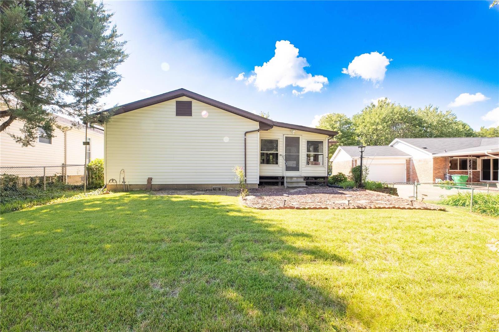 Mayer Wedgwood Green Pheasant Run - Residential