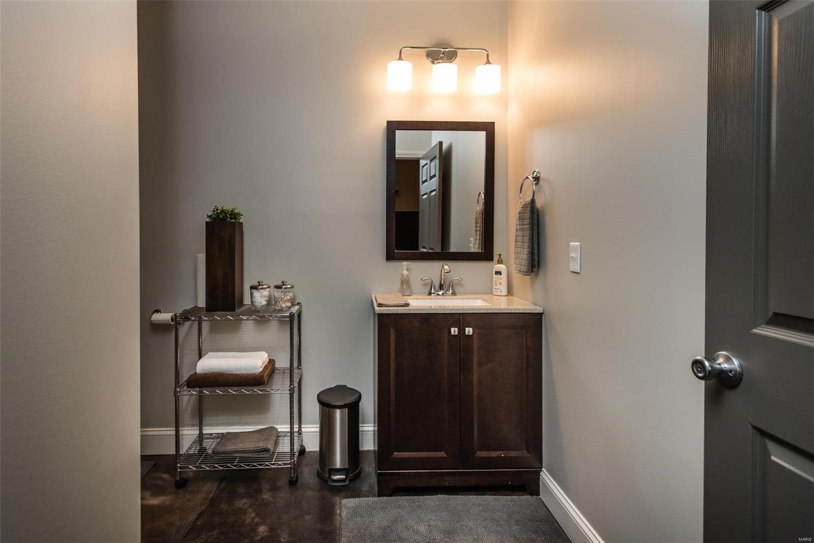 City/St Louis - Residential Income