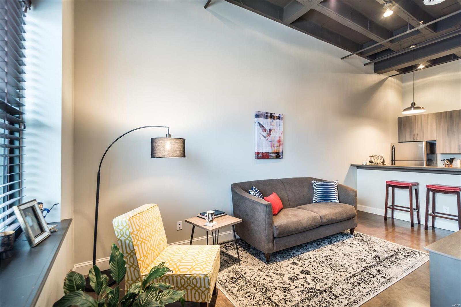 City/St Louis - Residential Income