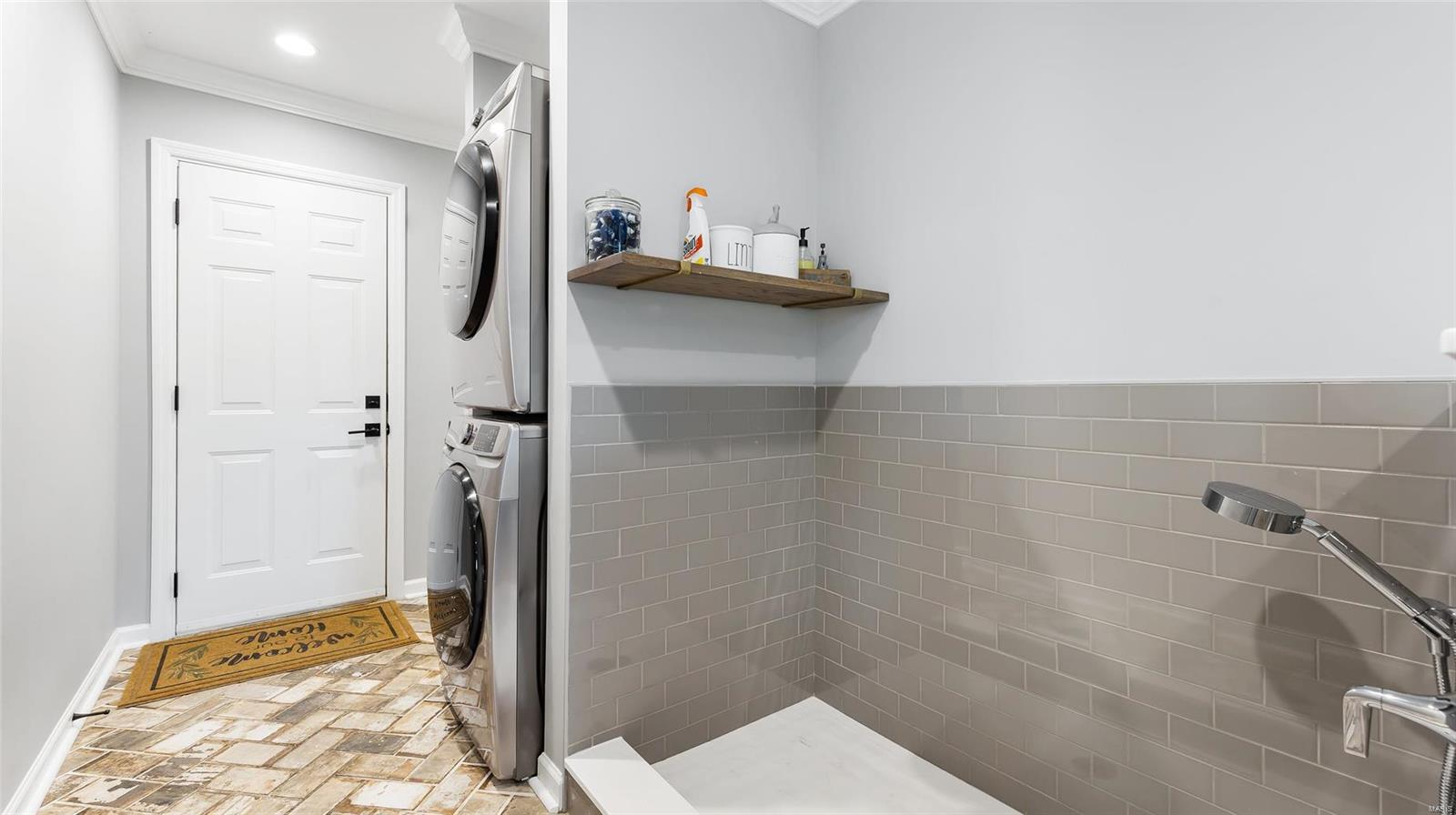 Westhampton 1 - Residential