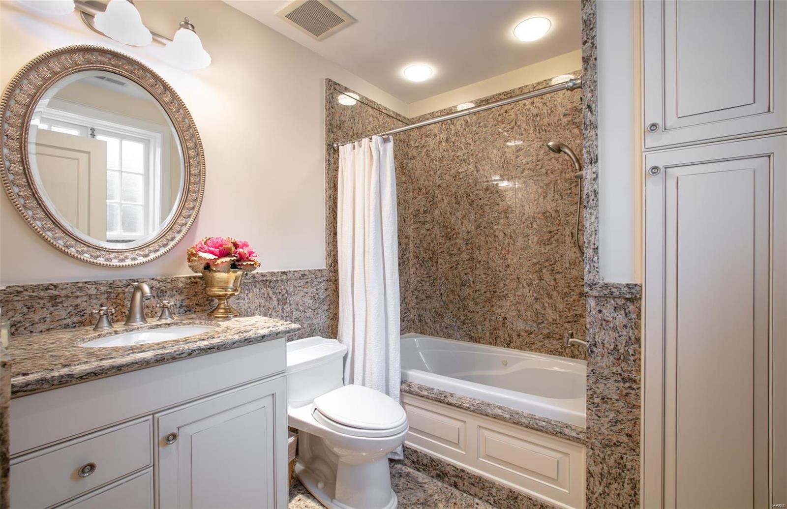 Sec 25 Township 45 R 5 Pt Of - Residential