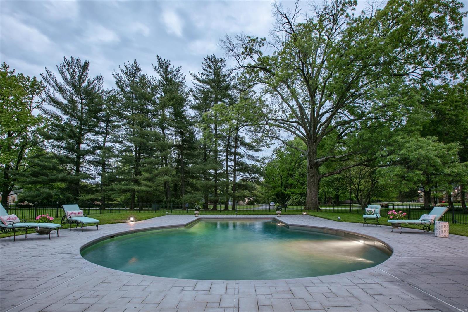 Sec 25 Township 45 R 5 Pt Of - Residential