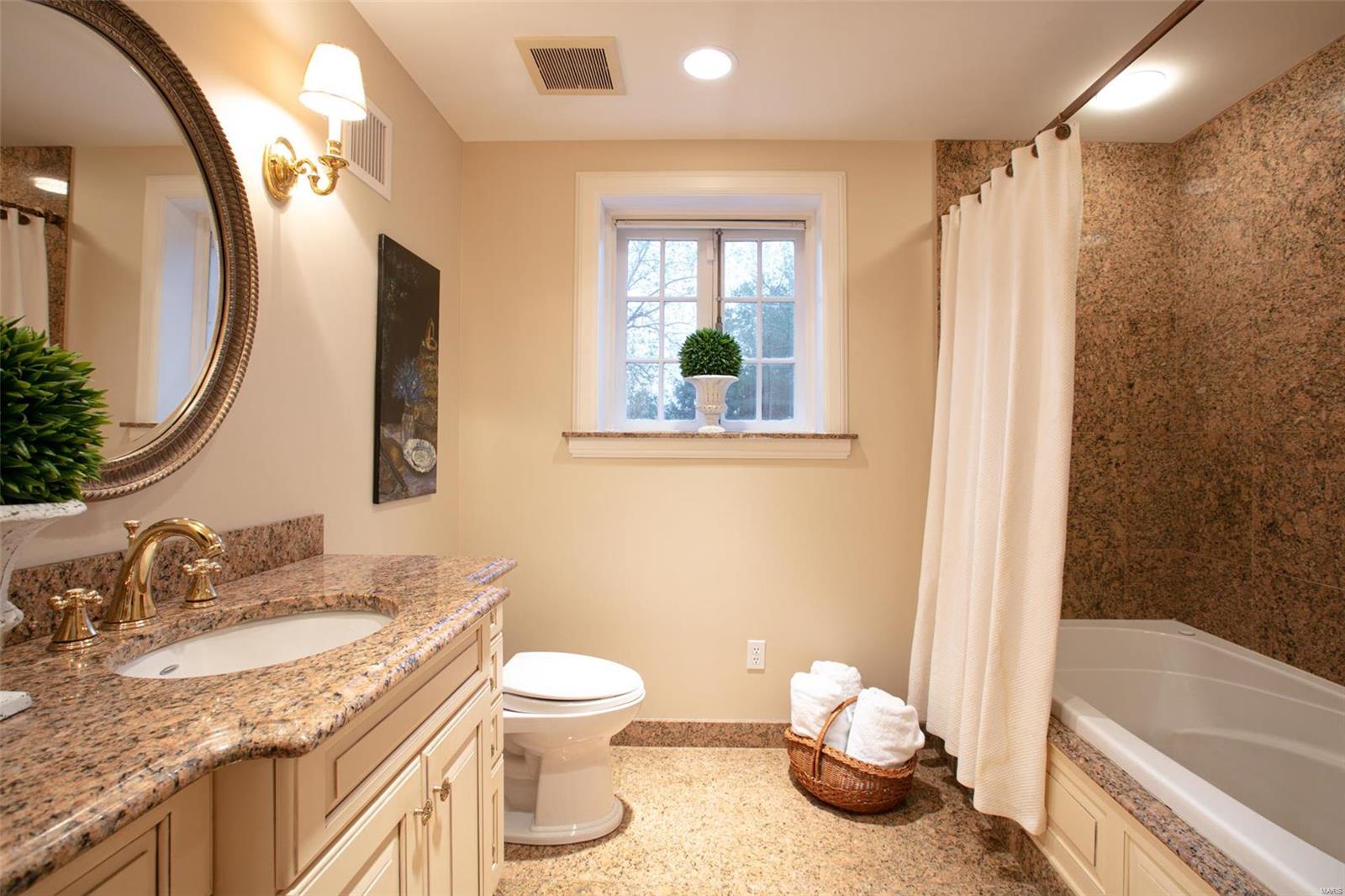 Sec 25 Township 45 R 5 Pt Of - Residential