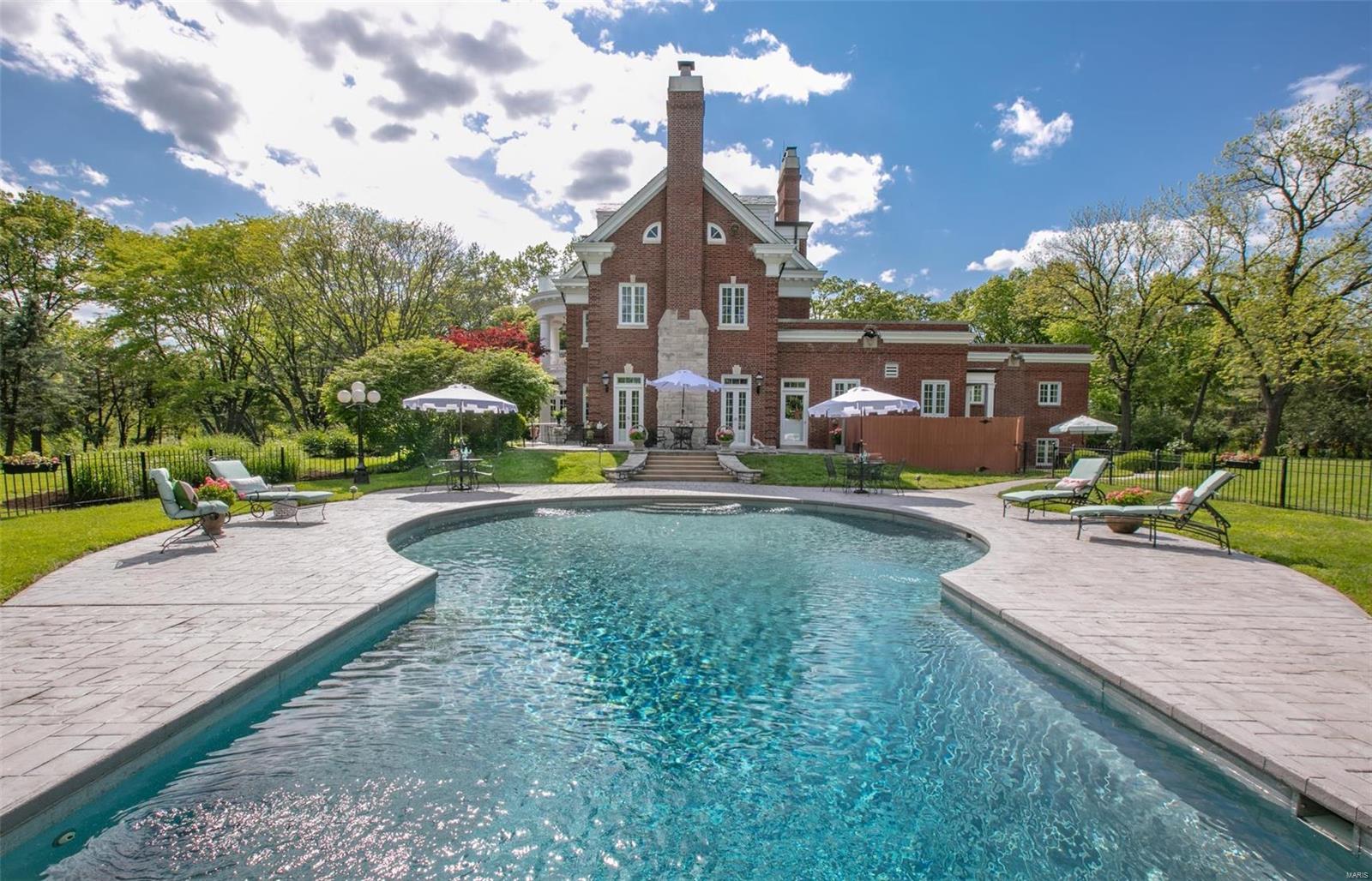 Sec 25 Township 45 R 5 Pt Of - Residential