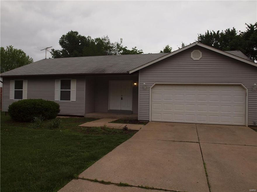 3 bedroom 2.5 bath vaulted ranch home for rent w/2 car garage located in the Ft Zumwalt school district w/almost 1600 sq feet of living space on the main level. Open floor plan is inviting & great place for entertaining. Tiled foyer leads into vaulted family room w/new ceiling fan & opens to the breakfast room. Family room, breakfast room & kitchen have laminate flooring.  All 3 bedrooms have new carpet & all have miniblinds & ceiling fans. Master bath & hall bath have custom tile, new plumbing, new light fixtures, new mirrors. Hall bath also has new vanity & new flooring. The kitchen has newer appliances & plenty of counter & cabinet space. Garage comes w/opener & the walkout basement is partially finished w/possible 4th sleeping area/den & ½ bathroom. The yard is fenced & backs to the St. Peters Golf course. Fresh neutral interior paint, vinyl tilt in windows and vinyl siding.  Close to highway, shopping & more. Broker owned. This is home is move in ready. NO Pets or Smokers please.
