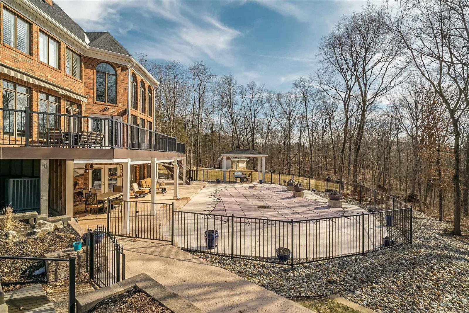 Lsl The Estate - Residential