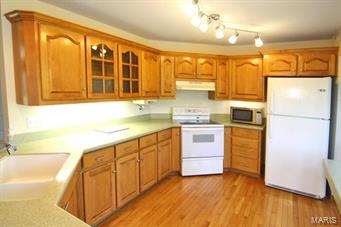 Melrose Place - Residential