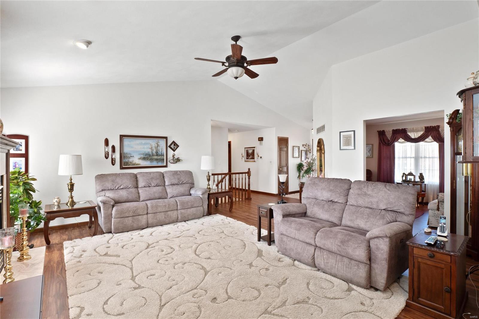 Waterloo, Illinois 62298, United States, 3 Bedrooms Bedrooms, ,3 BathroomsBathrooms,Residential,Pending,26307