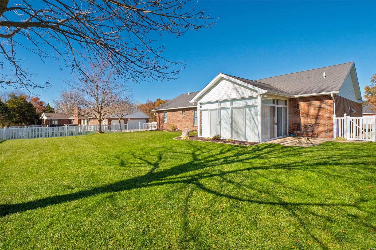 Waterloo, Illinois 62298, United States, 3 Bedrooms Bedrooms, ,3 BathroomsBathrooms,Residential,Pending,26307