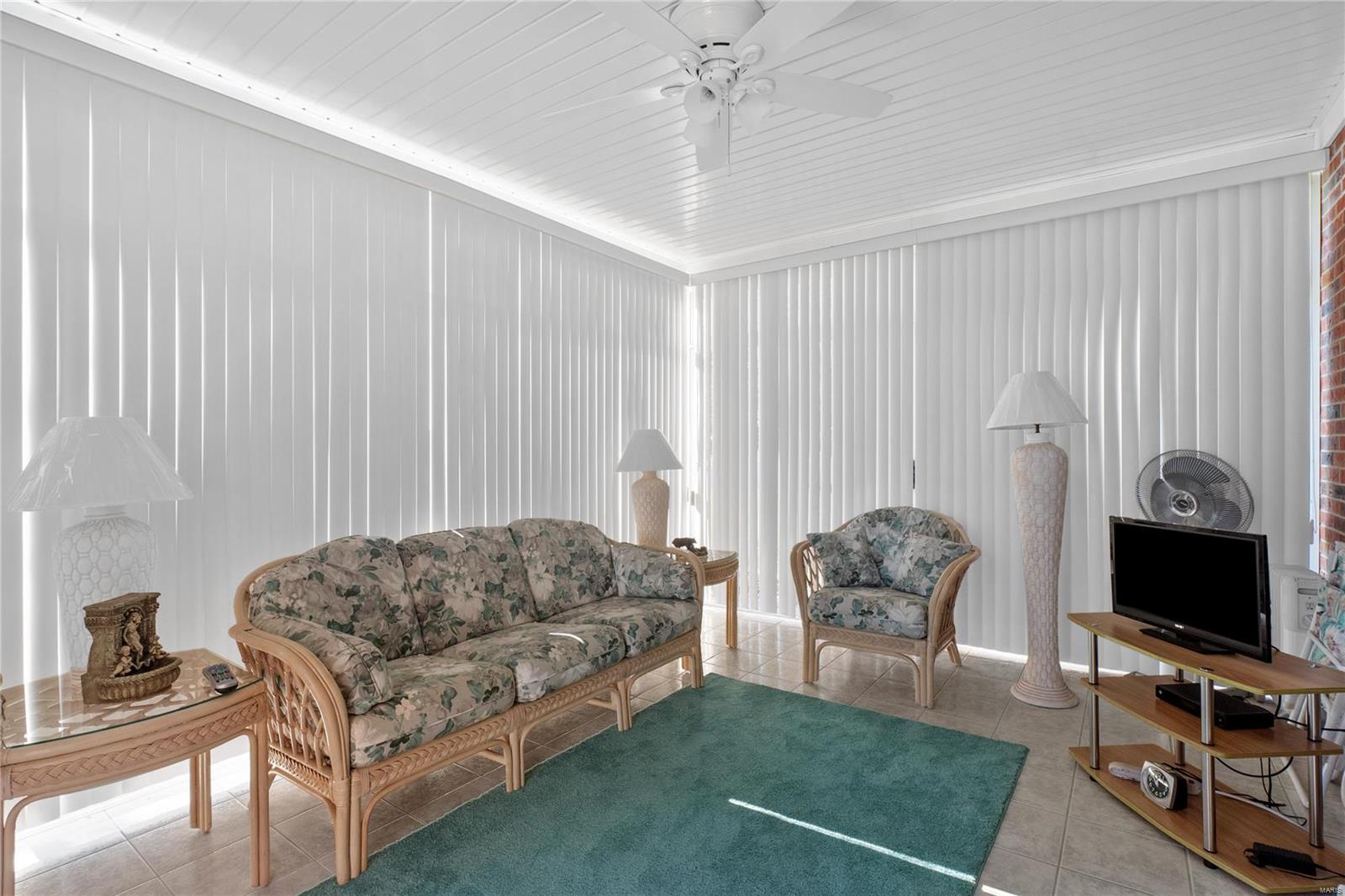 Waterloo, Illinois 62298, United States, 3 Bedrooms Bedrooms, ,3 BathroomsBathrooms,Residential,Pending,26307