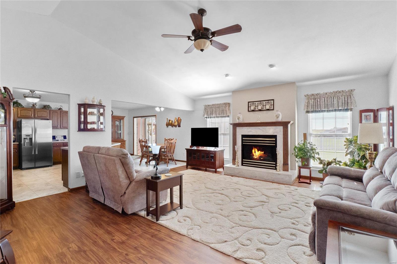 Waterloo, Illinois 62298, United States, 3 Bedrooms Bedrooms, ,3 BathroomsBathrooms,Residential,Pending,26307