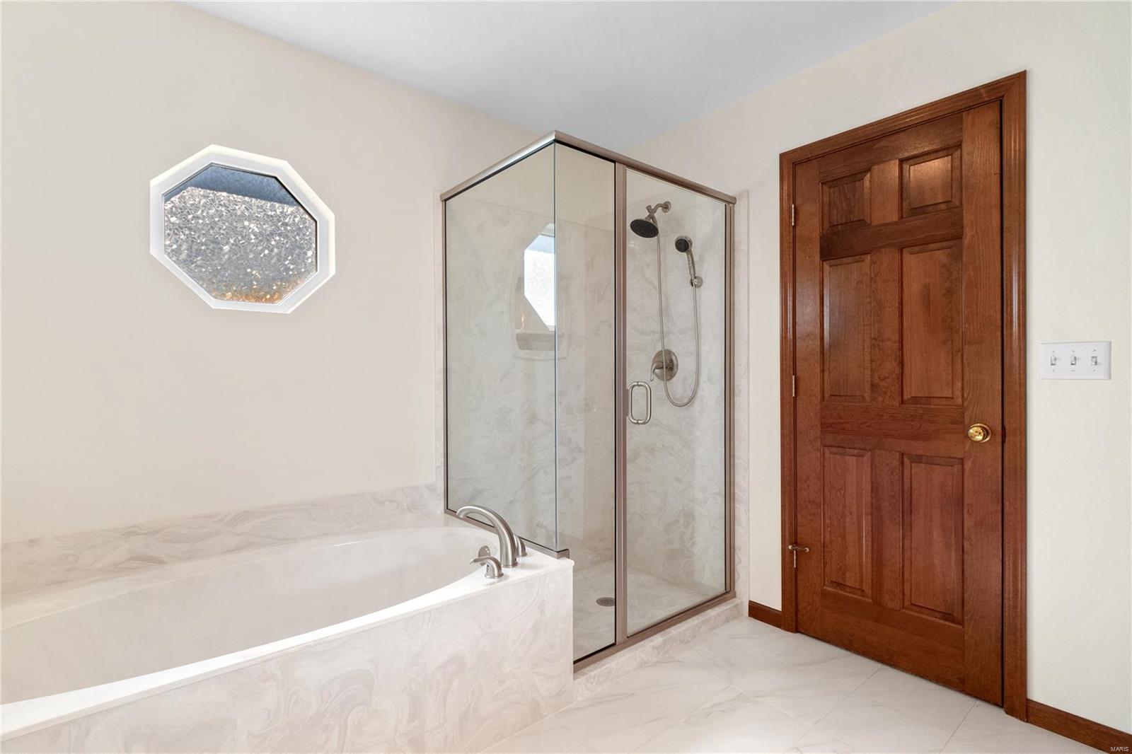 Waterloo, Illinois 62298, United States, 3 Bedrooms Bedrooms, ,3 BathroomsBathrooms,Residential,Pending,26307