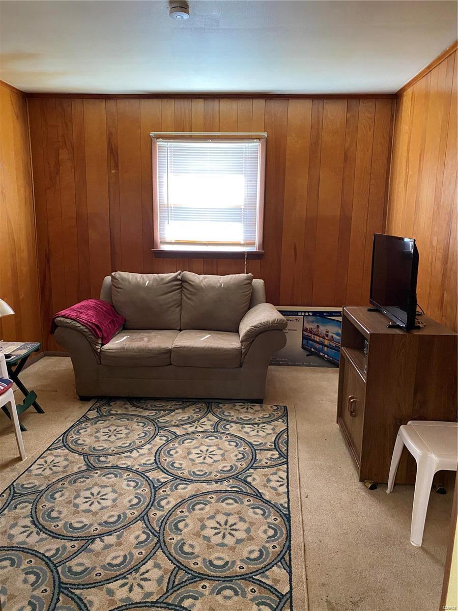 Emilou - Residential