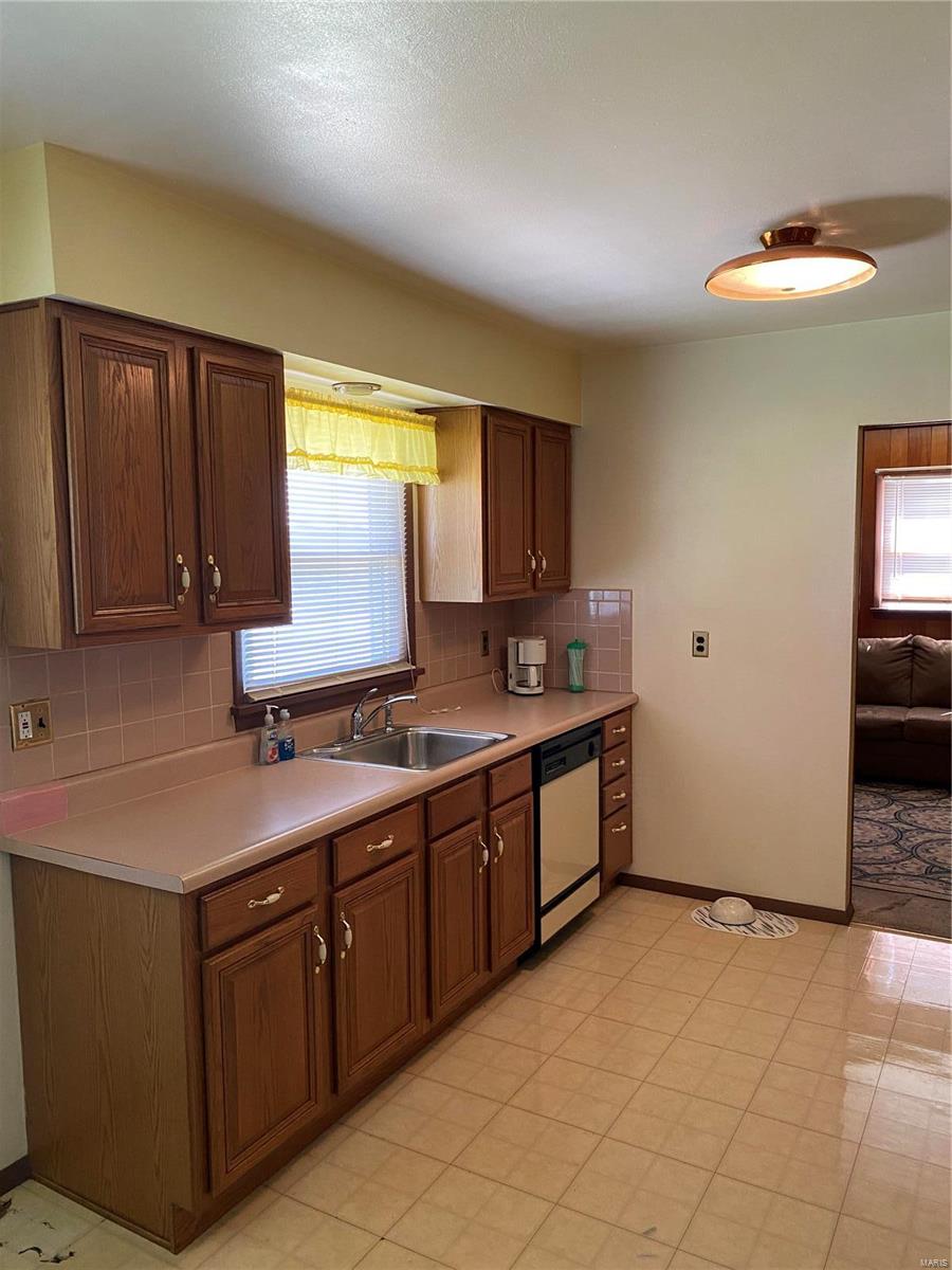 Emilou - Residential