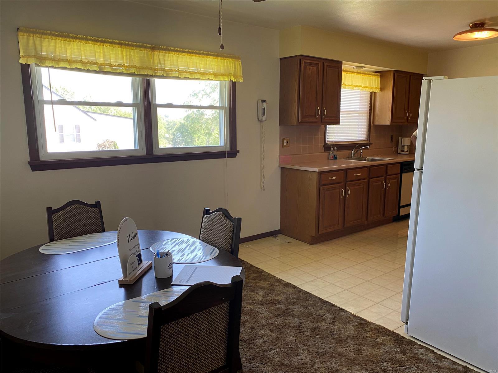 Emilou - Residential