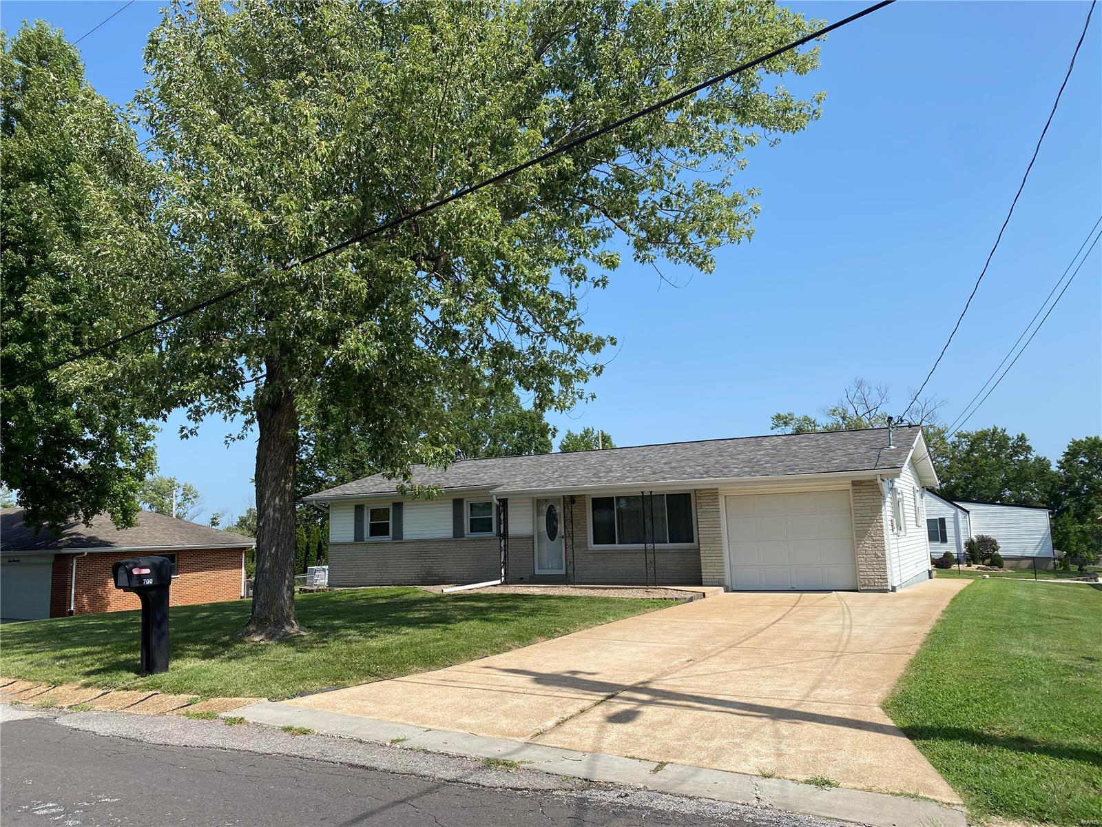 Emilou - Residential