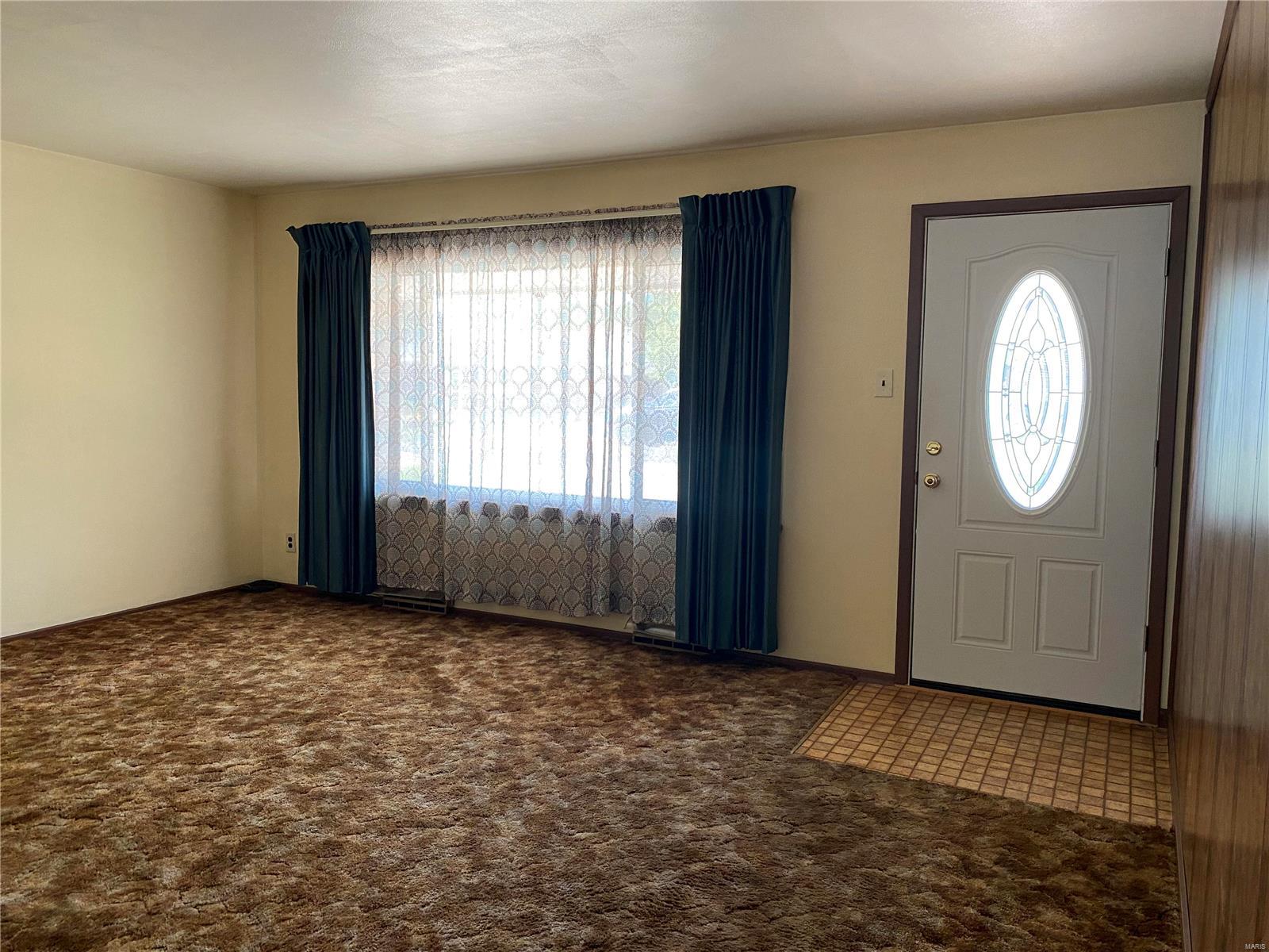 Emilou - Residential