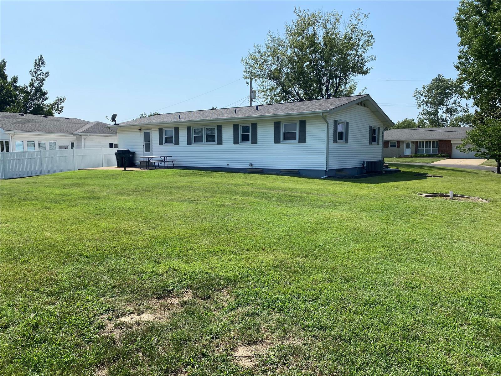 Emilou - Residential