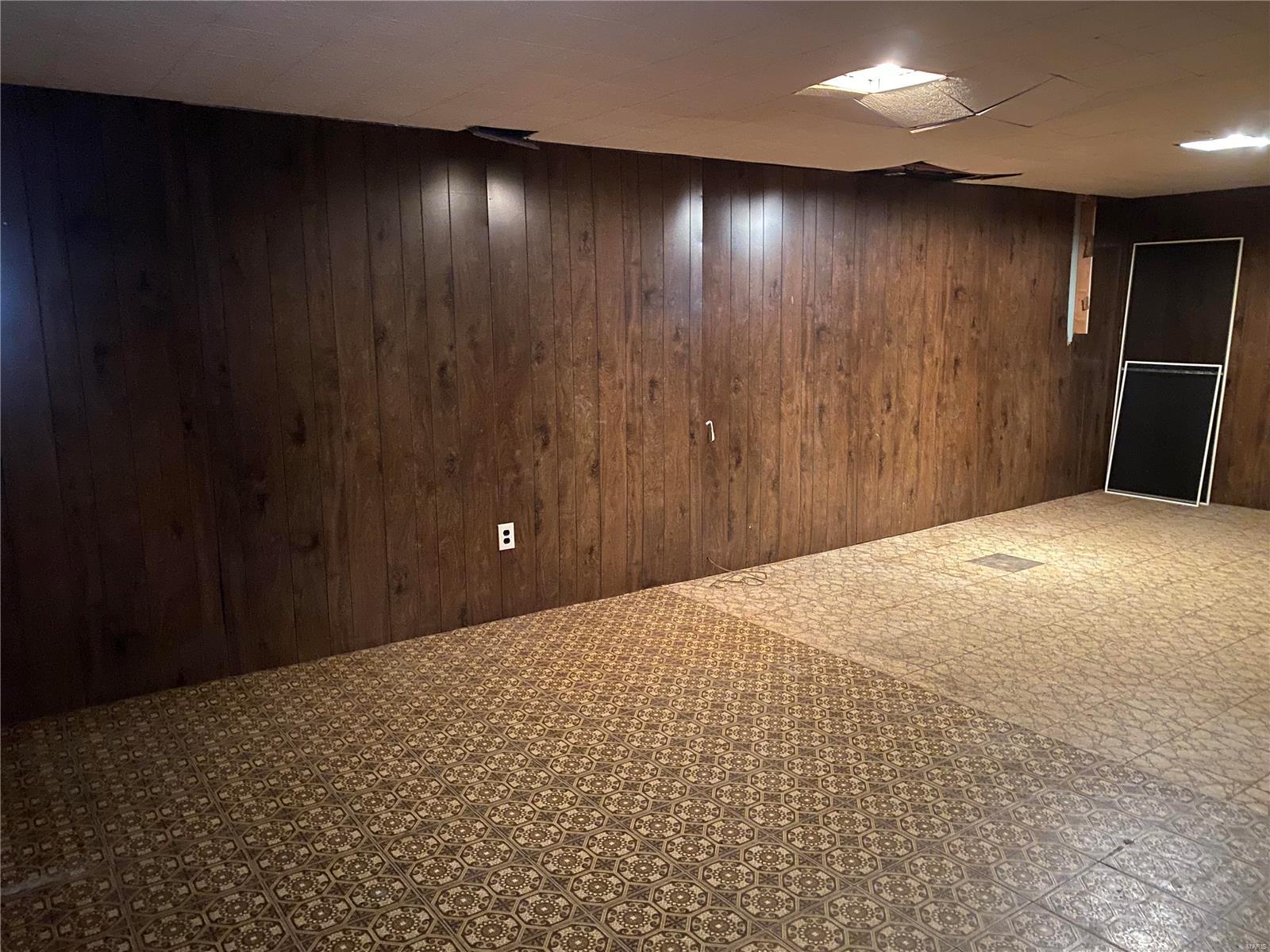 Emilou - Residential