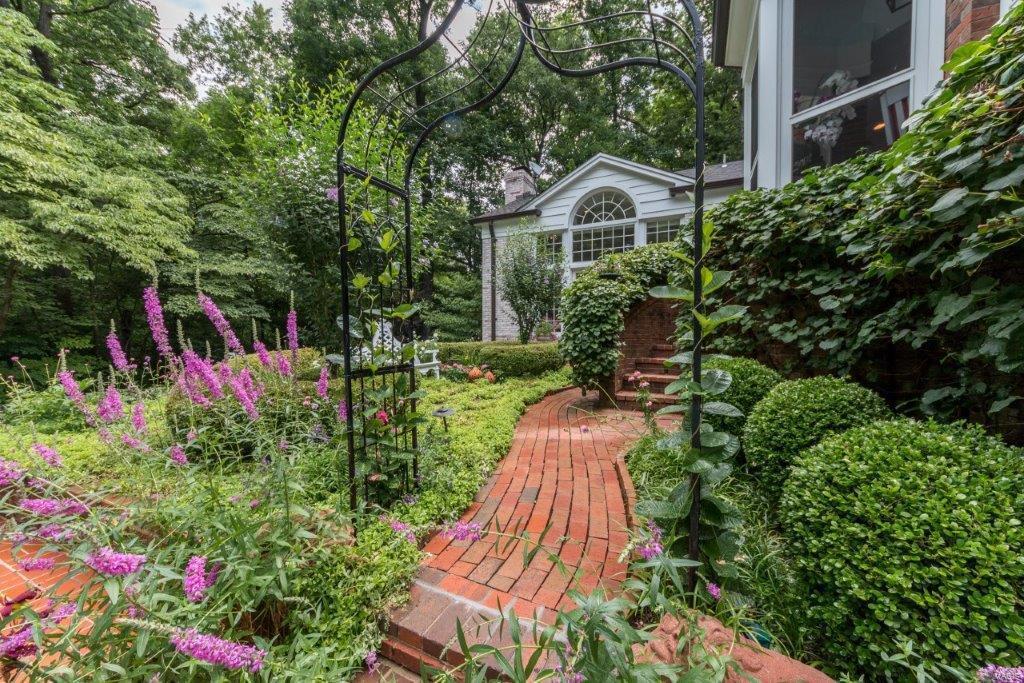 Barclay Woods - Residential