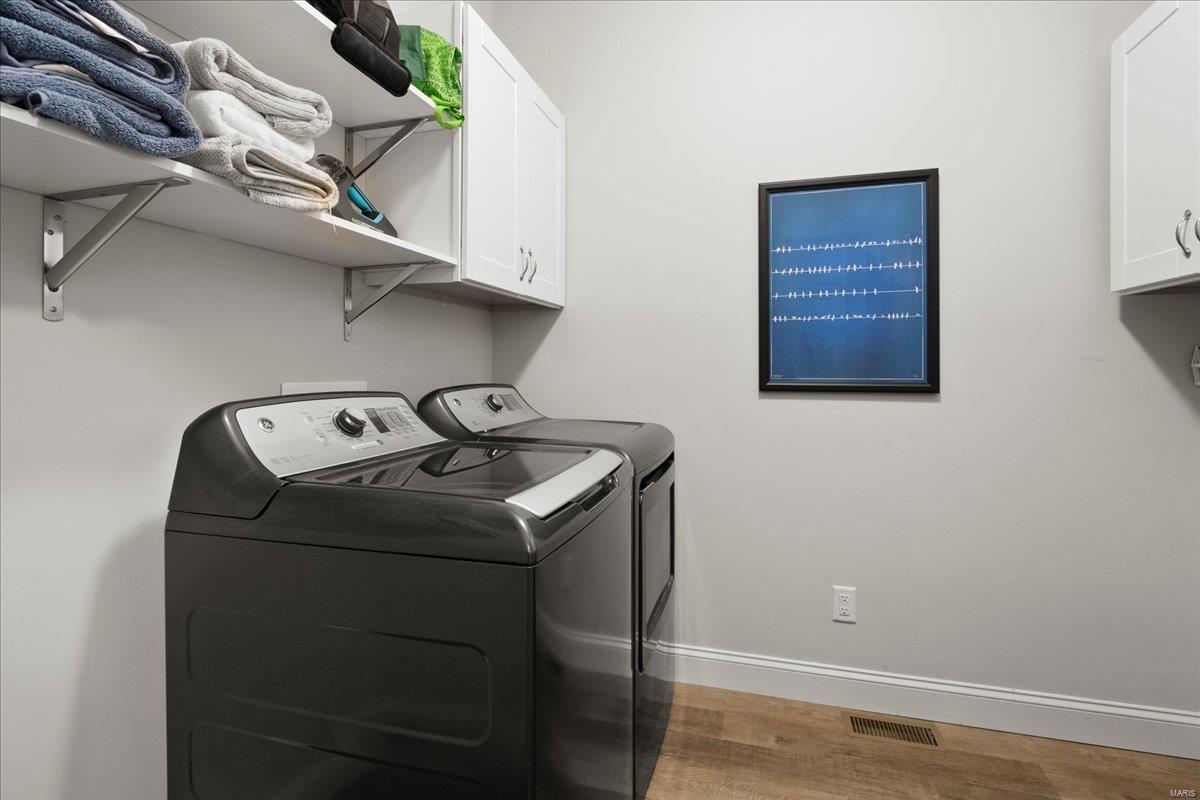 Wildwood, Missouri 63011, United States, 4 Bedrooms Bedrooms, ,5 BathroomsBathrooms,Residential,Pending,89708